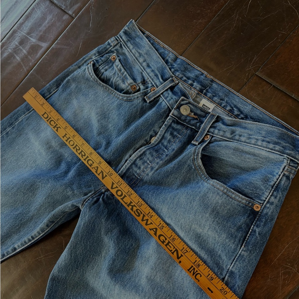Vintage Levi's 501 Med/Dark Wash Button-Fly Blue Jeans - Y2K - Picture 9 of 11